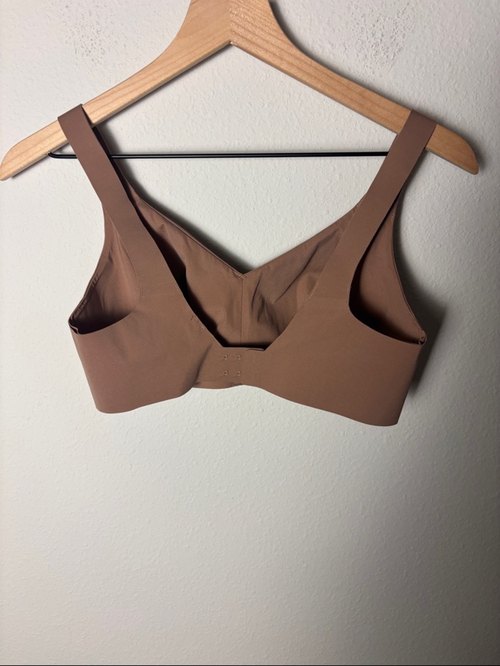 Lululemon Hold True Bra Taupe 36D - Picture 2 of 4